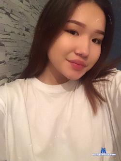 sara_yun stripchat livecam performer profile