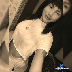 kloe_squirt23 stripchat livecam performer profile