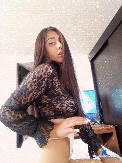 HollyLove1 stripchat livecam performer profile