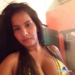 ARIANA0810 stripchat livecam performer profile