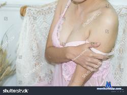 kiaara stripchat livecam performer profile