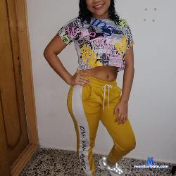 Wavygirl_ stripchat livecam performer profile