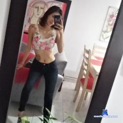 thalya_rose stripchat livecam performer profile