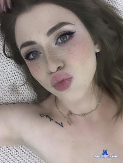 Stesha- stripchat livecam performer profile