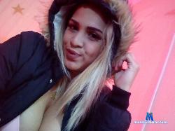_isabellaa_ stripchat livecam performer profile