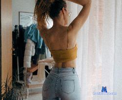 MelinaLivv stripchat livecam performer profile