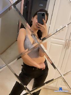 diallii stripchat livecam performer profile