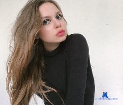 bella_pacuk stripchat livecam performer profile