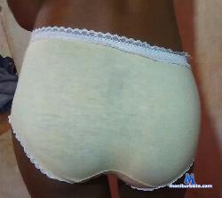tanias-01 stripchat livecam performer profile