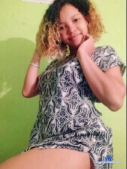 Quenn_lunah stripchat livecam performer profile