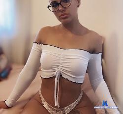 LolaIsadoraBabestation stripchat livecam performer profile