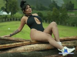 Lola-Smiit stripchat livecam performer profile