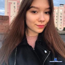 LuisaRed stripchat livecam performer profile