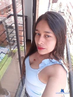 PaulaDubois stripchat livecam performer profile