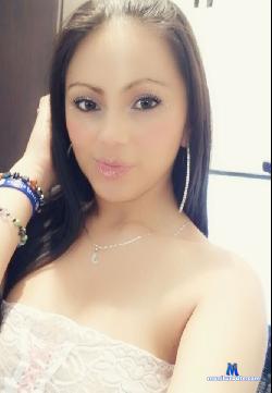 JENACROSS stripchat livecam performer profile