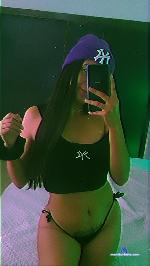 LunaHoffman stripchat livecam show performer room profile