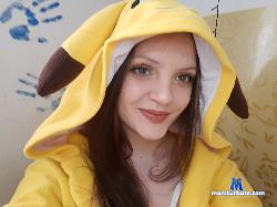 LionaGlow stripchat livecam performer profile