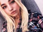littlepolly stripchat livecam show performer room profile