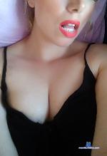 sunshinegunes stripchat livecam show performer room profile