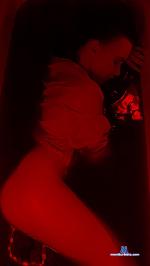 Stella_Naithly stripchat livecam show performer room profile