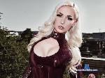 Just-Lucy stripchat livecam show performer room profile