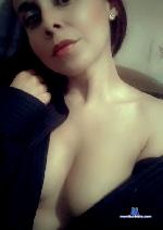 dinathompson stripchat livecam show performer room profile