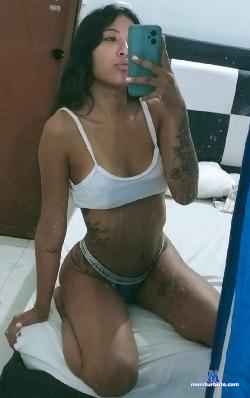 Submissive_brunnette stripchat livecam performer profile