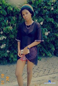elvinah stripchat livecam performer profile