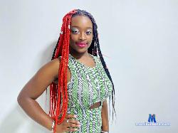Shaira_B stripchat livecam performer profile