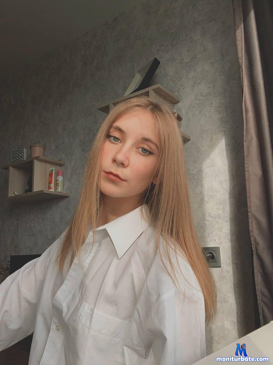 MarlanaLee Stripchat performer