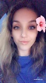 sluttystarlyn stripchat livecam show performer room profile