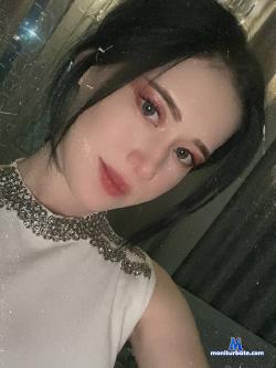 SquirtyF0x stripchat livecam performer profile