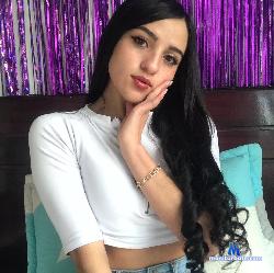 Daisyhazellatin stripchat livecam performer profile