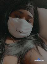 laylawoodzz stripchat livecam show performer room profile