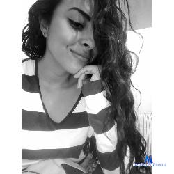 vikirose stripchat livecam performer profile