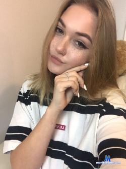 younewmodel stripchat livecam performer profile