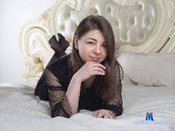 AliceTomphson stripchat livecam performer profile