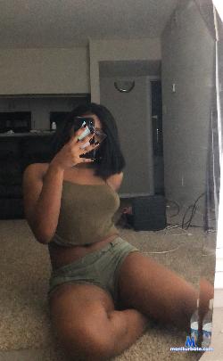 crownqueen stripchat livecam performer profile