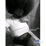 CyaraLuna stripchat livecam show performer room profile