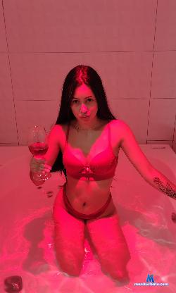 Monica24hot@xh stripchat livecam performer profile