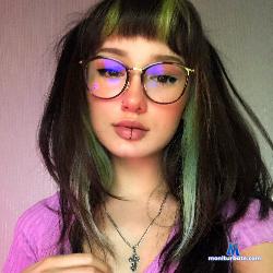 Littlewetgirl stripchat livecam performer profile