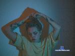 CringeQuenn stripchat livecam show performer room profile