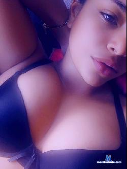 miahottle_crul stripchat livecam performer profile
