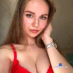 Loveisenss stripchat livecam show performer room profile