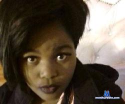 LillyBeeX stripchat livecam performer profile