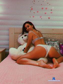 MilaCharm_ stripchat livecam performer profile