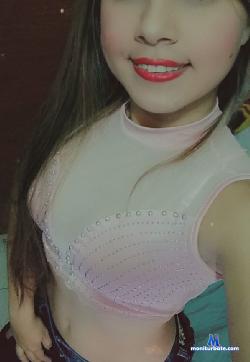 Laura_James stripchat livecam performer profile