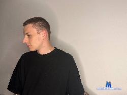 2crushes_ stripchat livecam performer profile