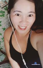 Cutehornymom stripchat livecam show performer room profile