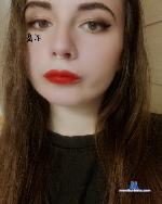 MilaniaCute stripchat livecam show performer room profile